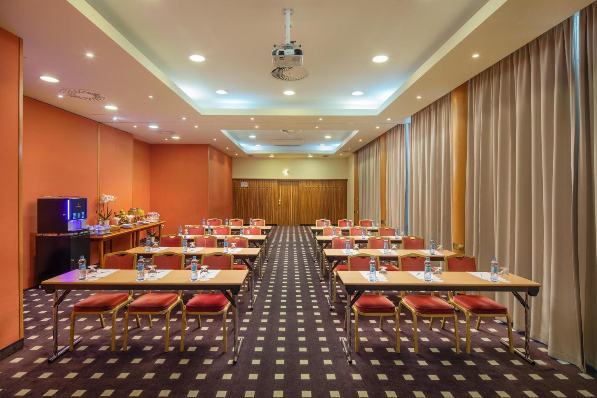 เดอะ อควืนกุม โฮเต็ล บูดาเปสต์ Hotel ภายนอก รูปภาพ